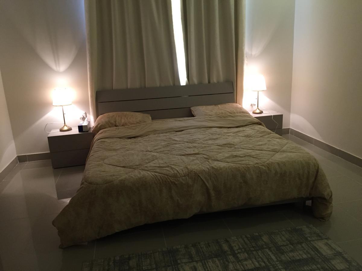 The Diamonds Apartment Al Khiran Exterior photo